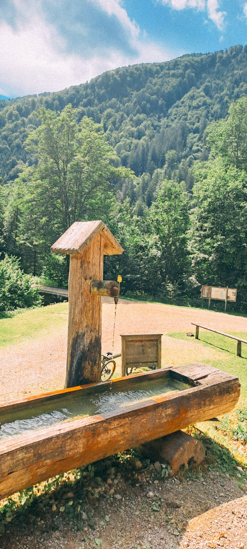 Cultural Insights Brunnen Austria water fountain